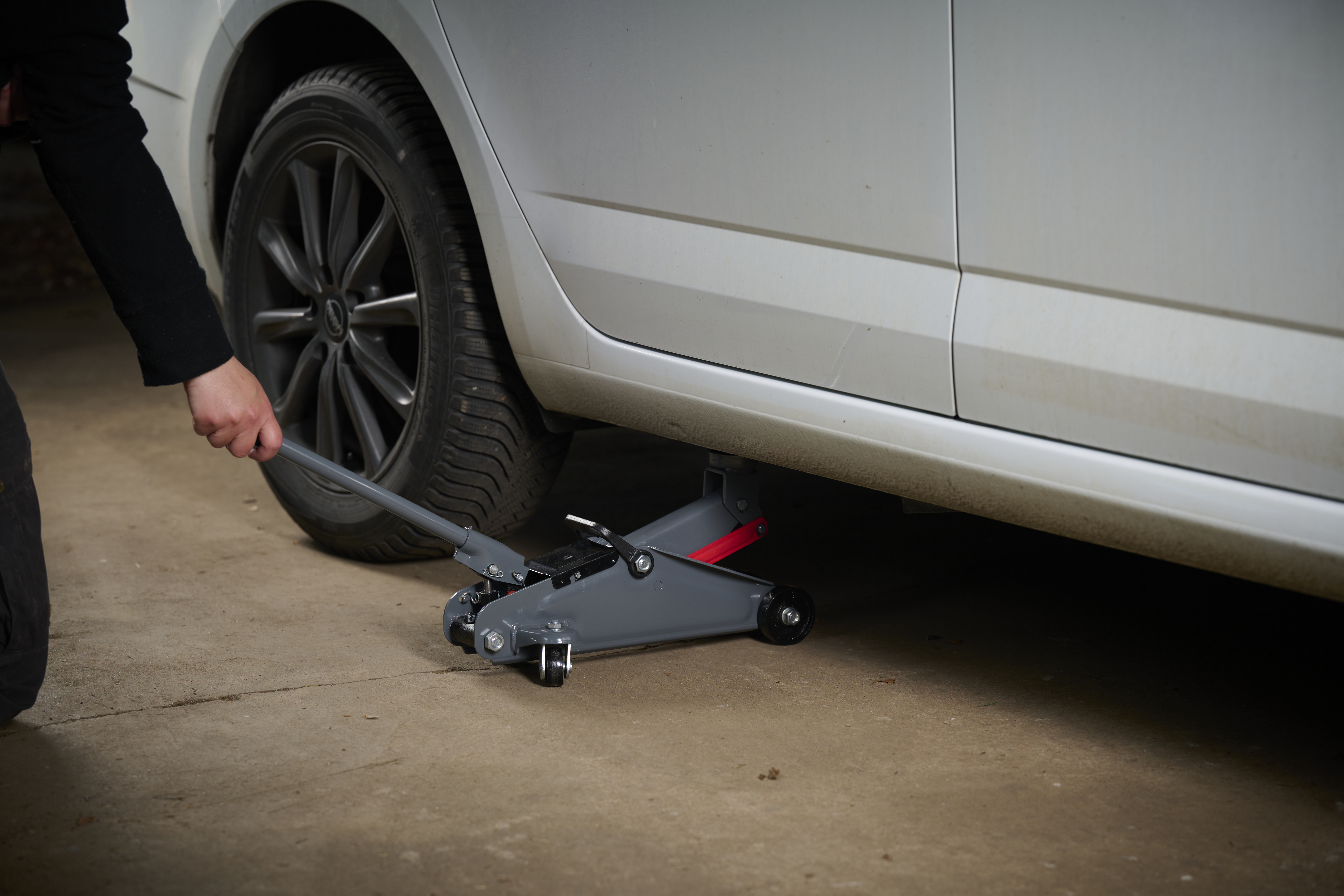 FLOOR JACK 1.5T